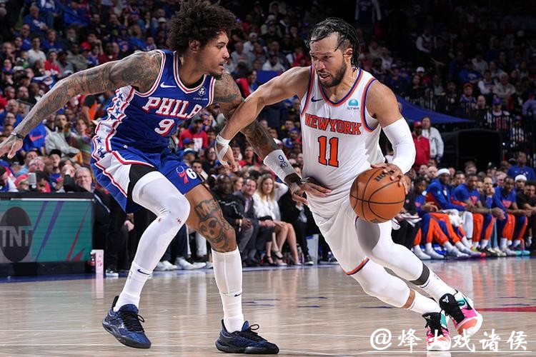 恩比德复出76人负尼克斯 利拉德缺阵雄鹿屠龙 恩比德复出76人负尼克斯 利拉德缺阵雄鹿屠龙