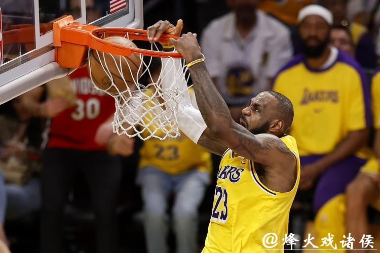 浓眉33+11詹姆斯27+14 湖人险胜爵士回西部第5 浓眉33+11詹姆斯27+14 湖人险胜爵士回西部第5