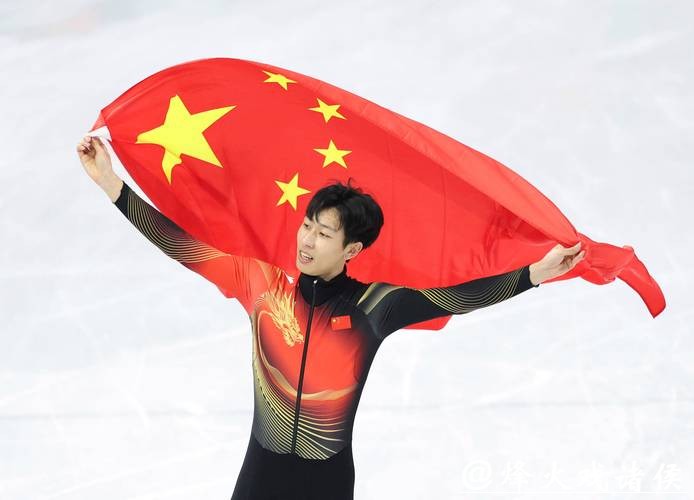 (米兰冬奥会)中国选手孙龙夺得短道速滑男子1000米银牌 (米兰冬奥会)中国选手孙龙夺得短道速滑男子1000米银牌